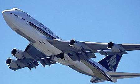 资料:波音747-400客机(附图)_国内新闻