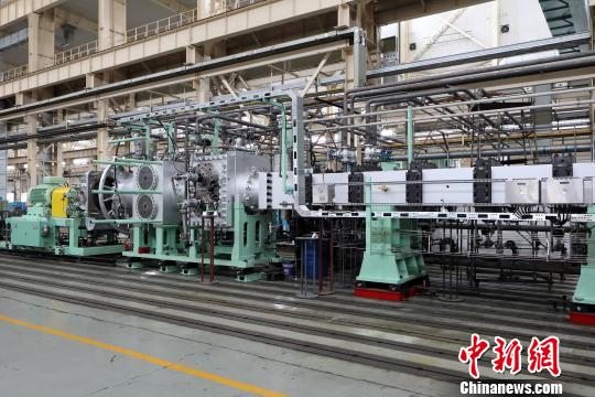 中国造国内最大聚丙烯挤压造粒机组在辽宁大连出厂
