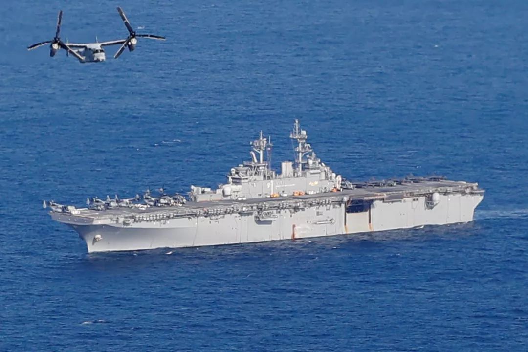 ▲美国海军“黄蜂号”两栖攻击舰下个月停靠香港的请求被中方拒绝。（路透社）