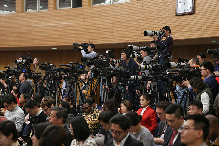 商务部谈强化国内市场与全方位对外开放