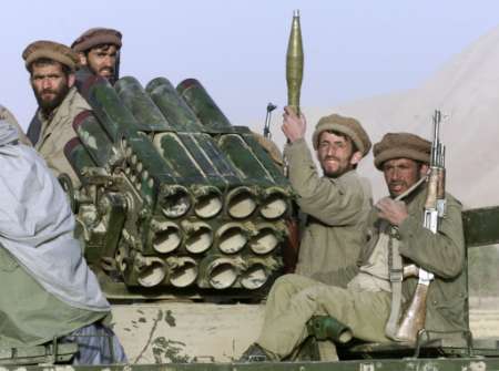 图文:阿富汗北方联盟士兵进驻昆都士
