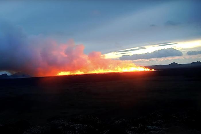 冰岛雷恰角半岛火山再次喷发 (http://www.cnwts.cn/) 国际 第1张