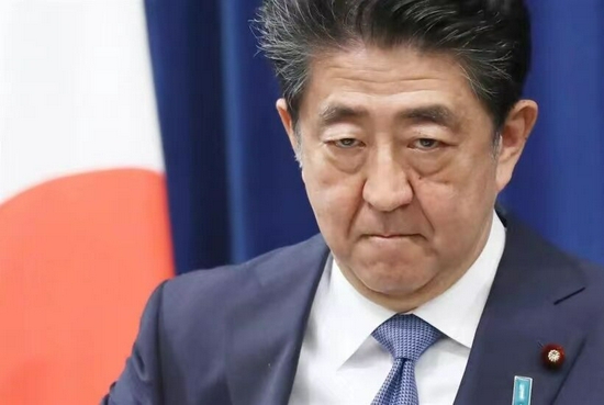 安倍晋三正式就任<a href=