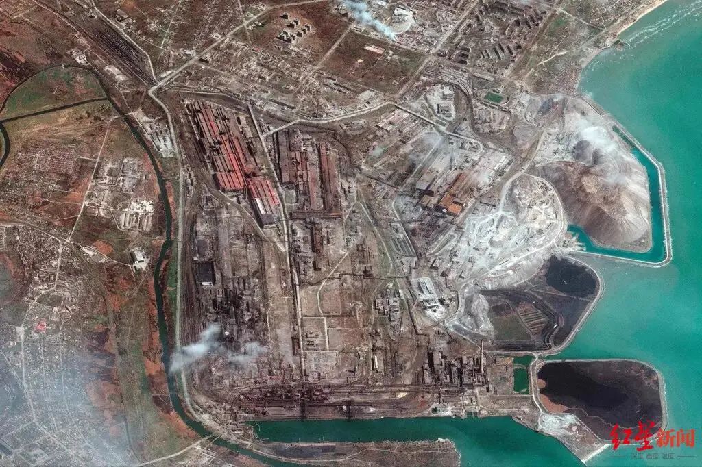 最新战况！乌东民间武装向亚速钢铁厂发起攻击