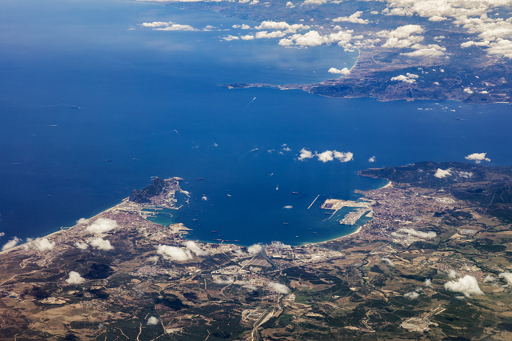 直布罗陀海峡有个“世界的尽头”