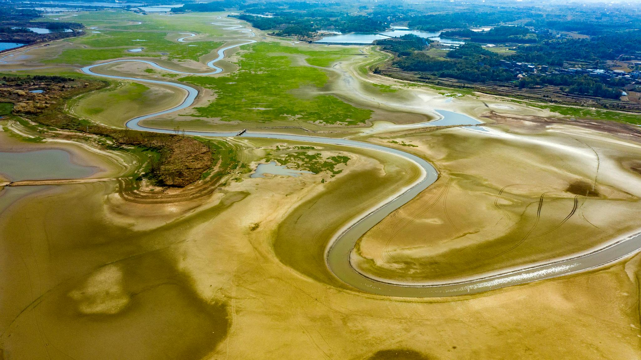 鄱阳湖进入枯水期 湿地景观美翻了 戳图欣赏！ (http://www.lingxun.net.cn/) 新闻 第3张