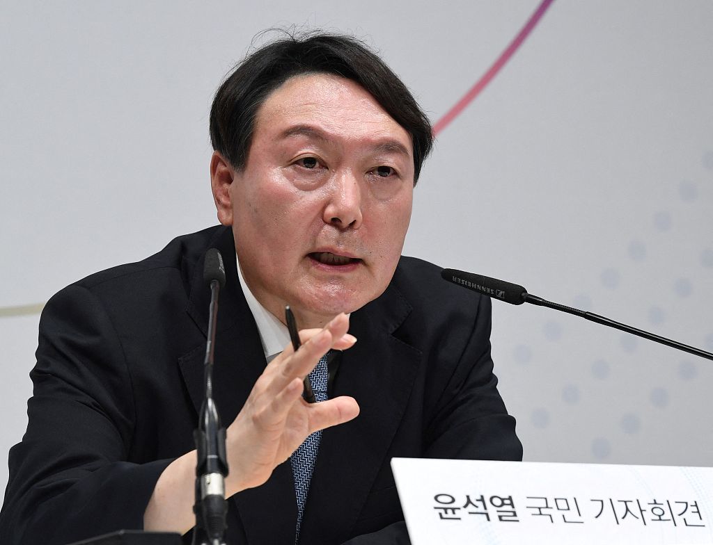 韩总统候选人接连对华发表强硬言论 韩专家警告
