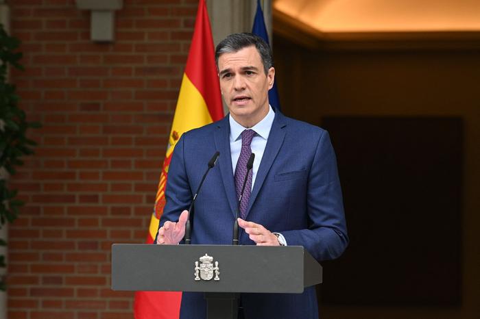 当地时间2023年5月29日，西班牙马德里，西班牙首相桑切斯发表讲话，决定于7月23日提前举行大选。图/视觉中国