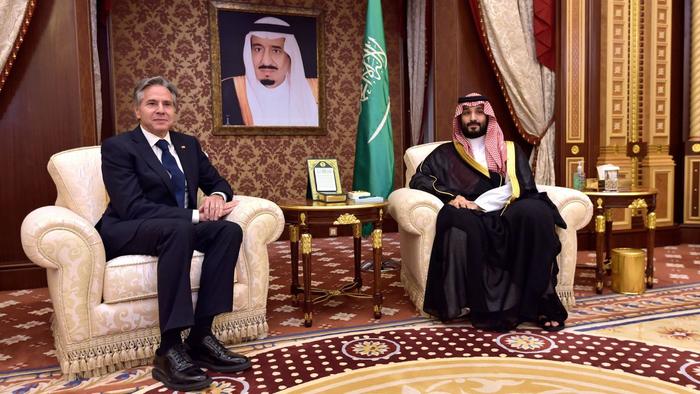 布林肯与沙特王储本·萨勒曼在利雅得举行会晤/CNN