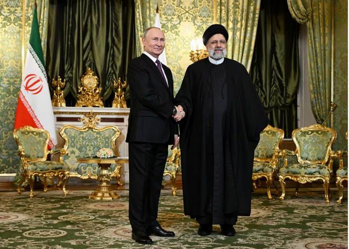 普京与伊朗总统会晤，“美方似乎很不舒服”
