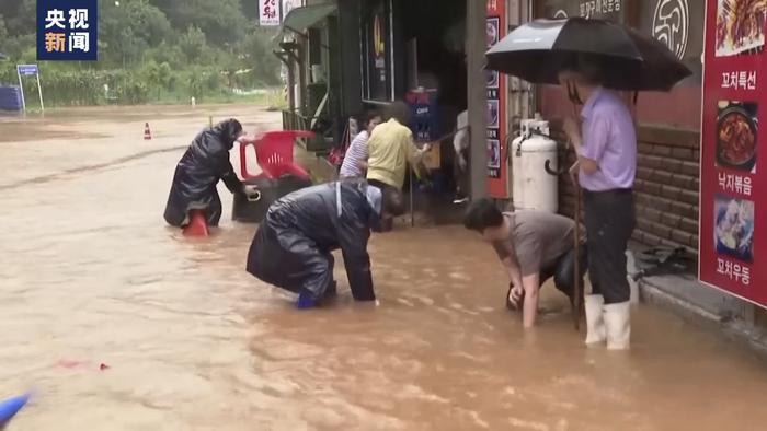 韩媒：韩国暴雨已致至少32人死亡