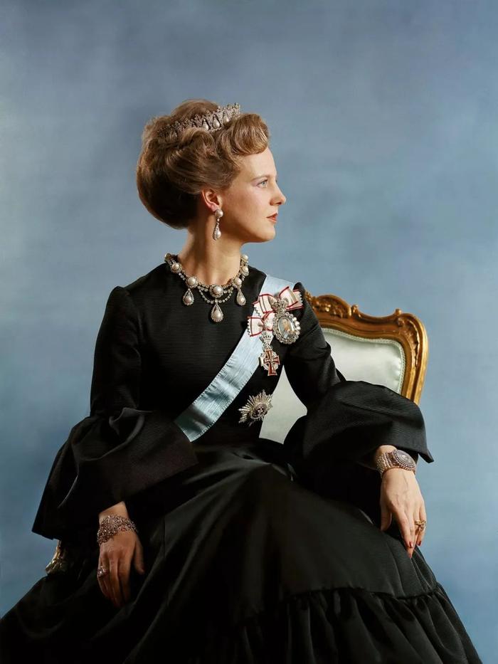 1972年，31岁的玛格丽特登基，成为丹麦500年来第一位女君主。