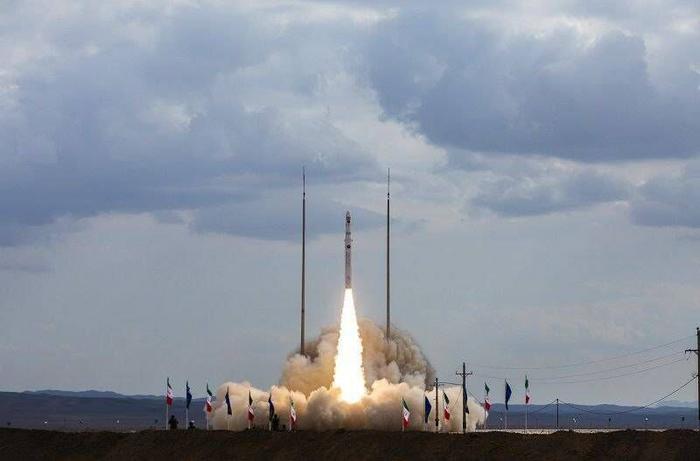 伊朗成功发射一颗科研卫星，刷新该国卫星轨道高度纪录