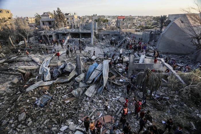 ▲1月24日，以色列袭击了加沙地带拉法一座清真寺。图据视觉中国