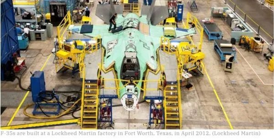 洛克希德·马丁工厂2012年4月正在生产状态的F-35战机