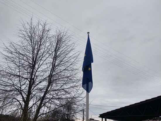 欧盟旗帜重新升起