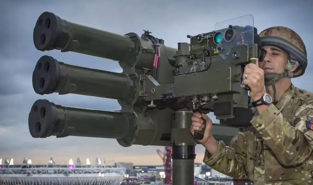 英国向乌克兰提供了“星光”便携式防空导弹。