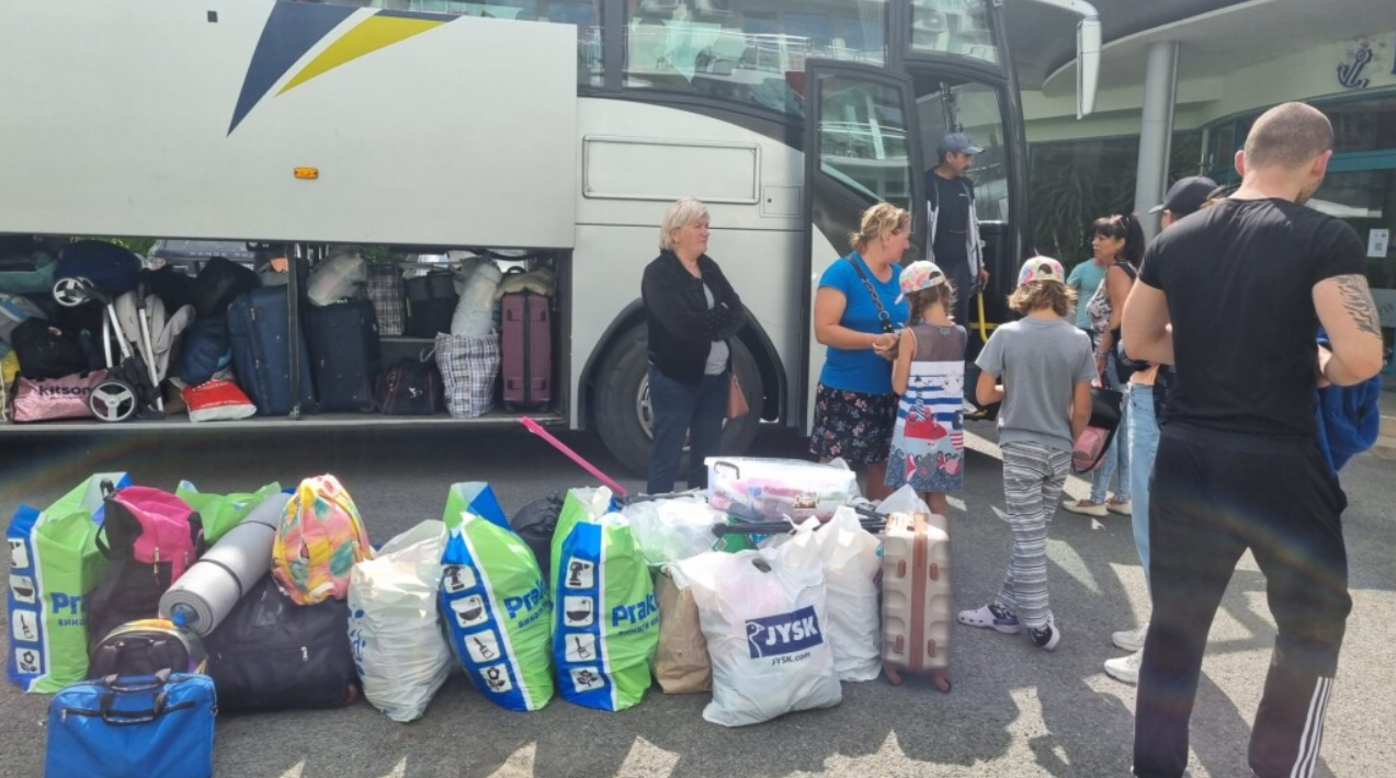 免费住在保加利亚高级度假酒店的乌克兰难民被大巴转移