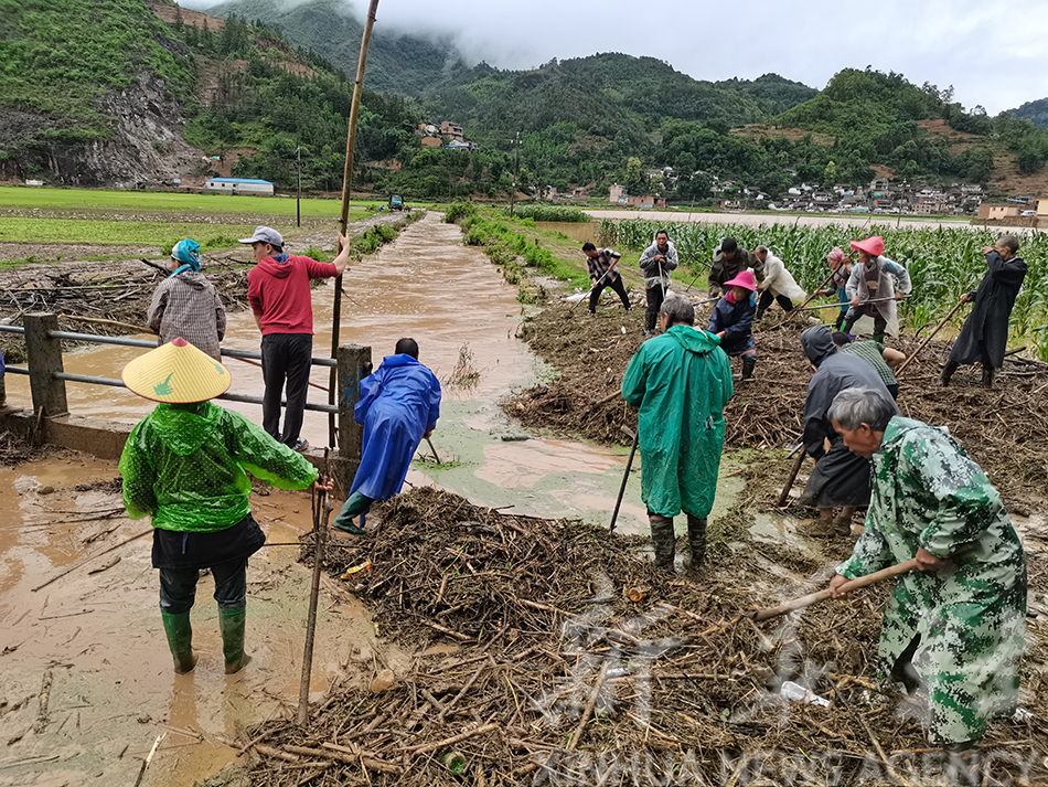 2022年5月27日，云南丘北县洪涝灾害救援现场。 新华社发（丘北县委宣传部供图）