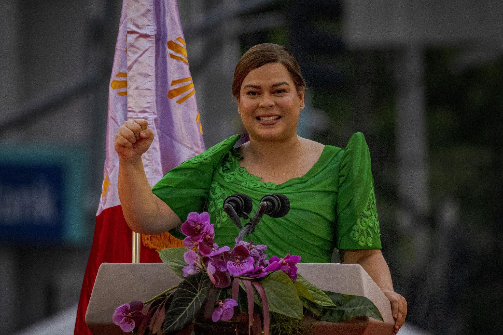  当地时间2022年6月19日，菲律宾达沃市，菲律宾当选副总统莎拉·齐默尔曼·杜特尔特-卡彪在家乡达沃市宣誓就职。视觉中国 图