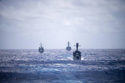 环太平洋军演突发意外：一艘军舰起火 致2人受伤