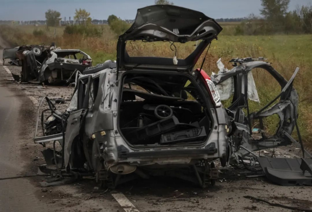 当地时间2022年9月13日，乌克兰哈尔科夫州巴拉克列亚，车辆在战斗中受损严重。图/IC photo