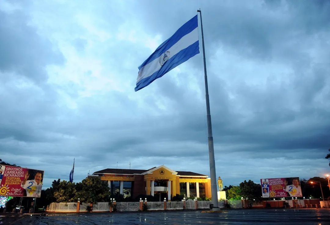 尼加拉瓜国旗资料图片（视觉中国）▲
