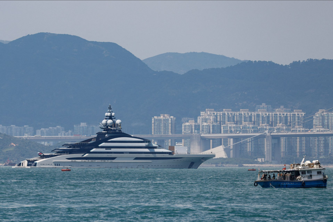 豪华游艇“诺德”号出现在香港海域 外媒报道配图