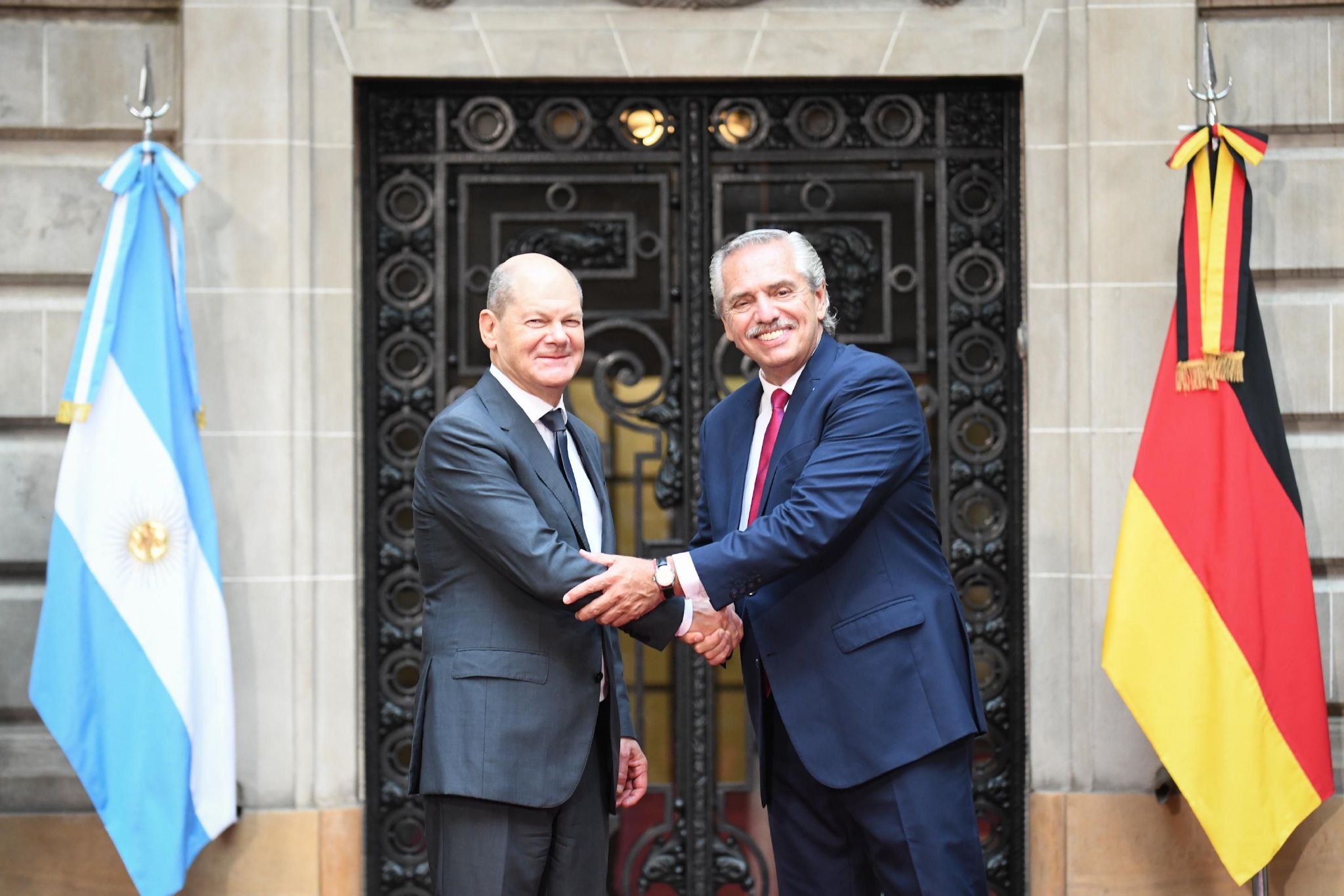 ▲当地时间1月28日，德国总理朔尔茨与阿根廷总统费尔南德斯在布宜诺斯艾利斯会晤。图/IC photo