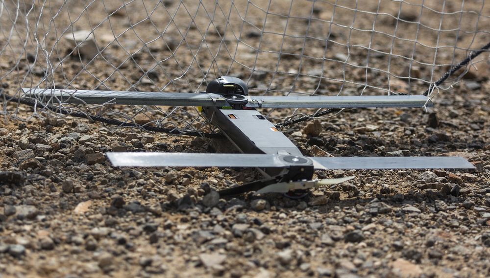 美国“弹簧刀”小型攻击型无人机，图自彭博社