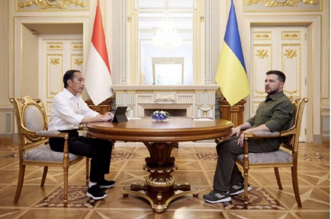 印尼总统佐科于当地时间6月29日在基辅见到了乌克兰总统泽连斯基 图：乌克兰总统府网站