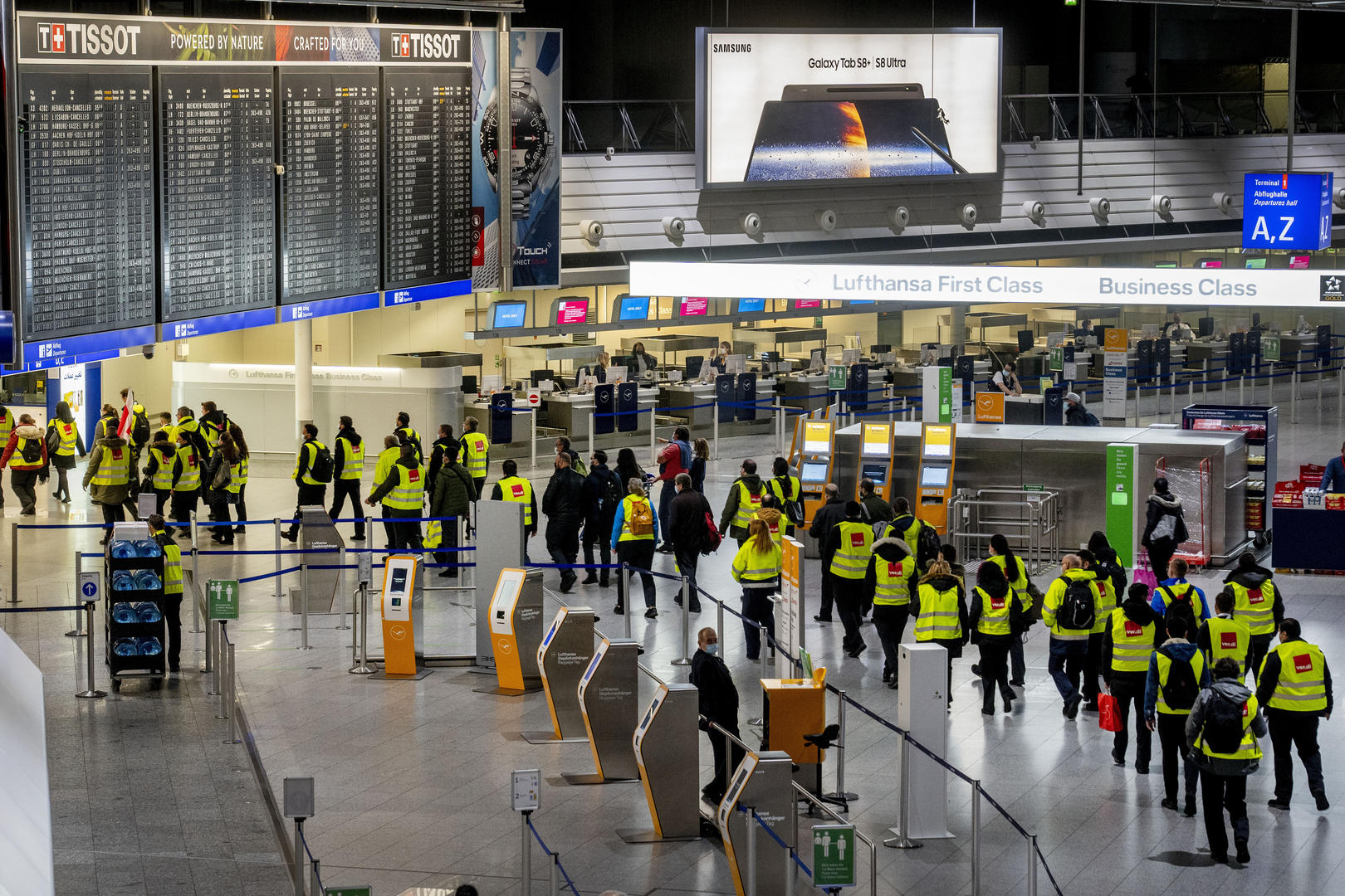 ↑2022年3月15日，德国法兰克福机场安全员罢工