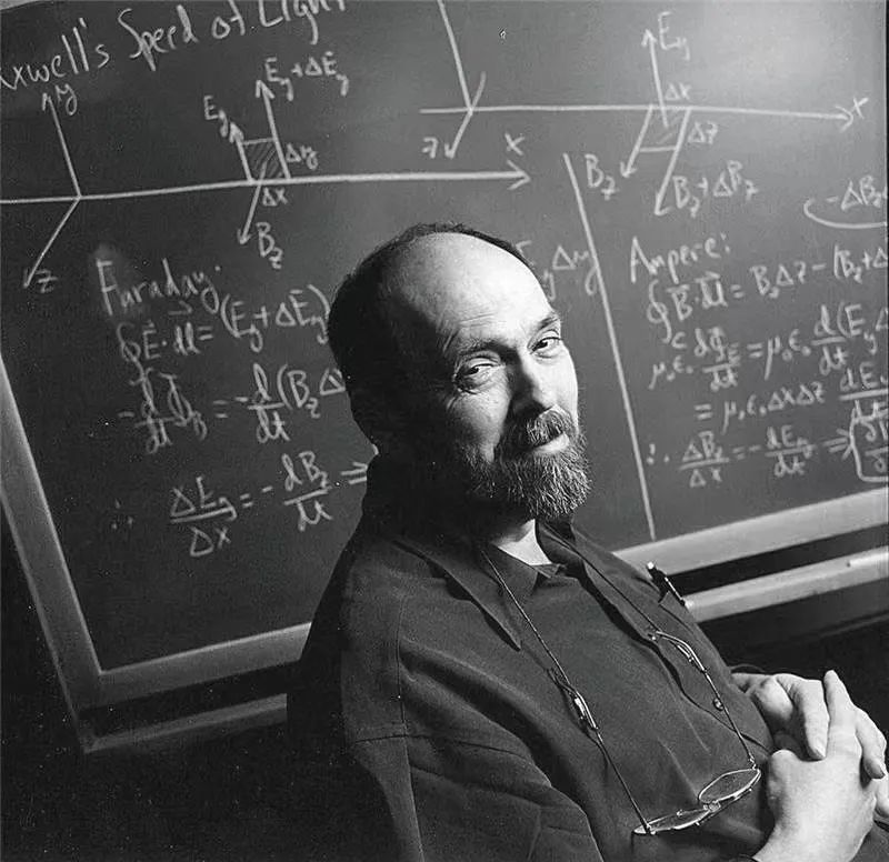 美国物理学家迈克尔·霍恩