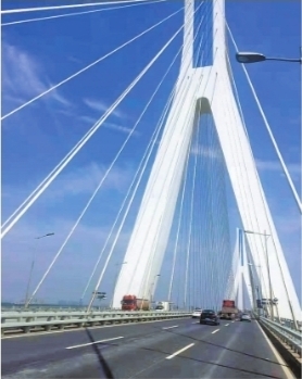 [天兴洲、白沙洲大桥恢复正常通行]长江大桥